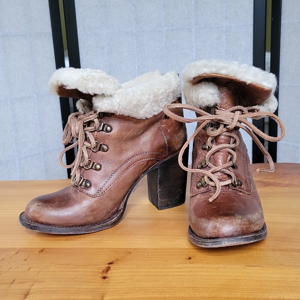 Freebird by Steven Swiss Shearling lace-up booties Size 7